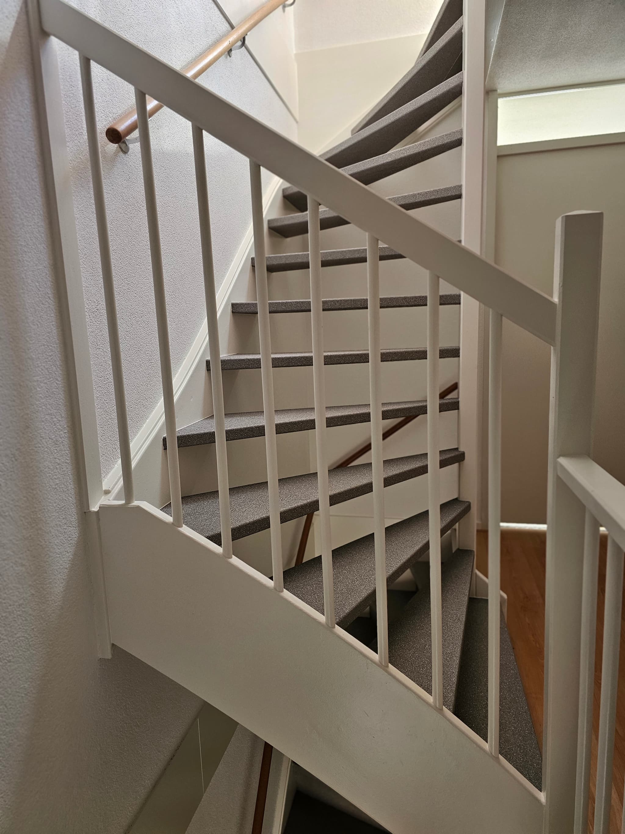 Omnistair Signature Urban Mist — Blend stair finish