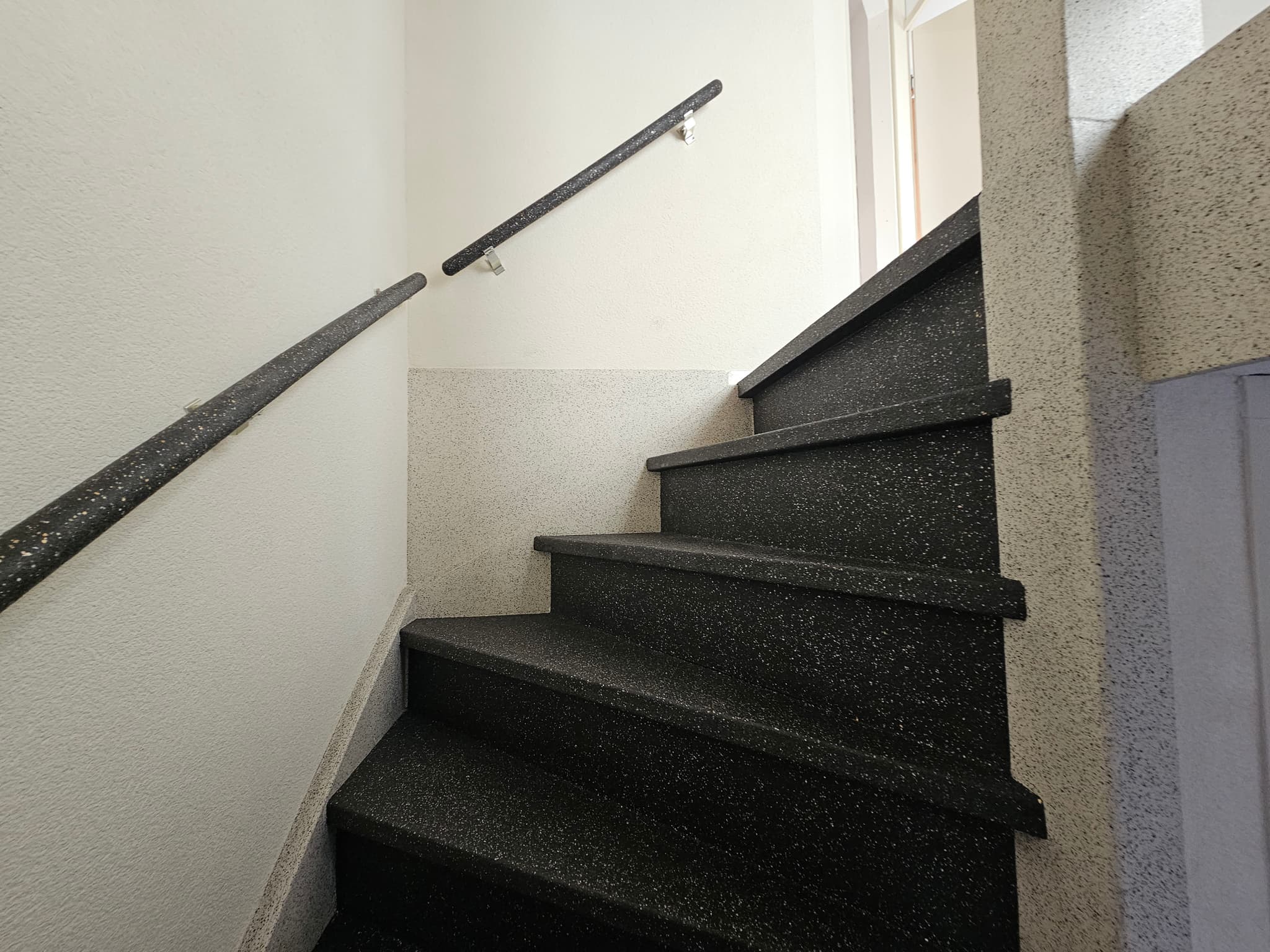 stair renovation with Frost Terrazzo stone texture in Woerden