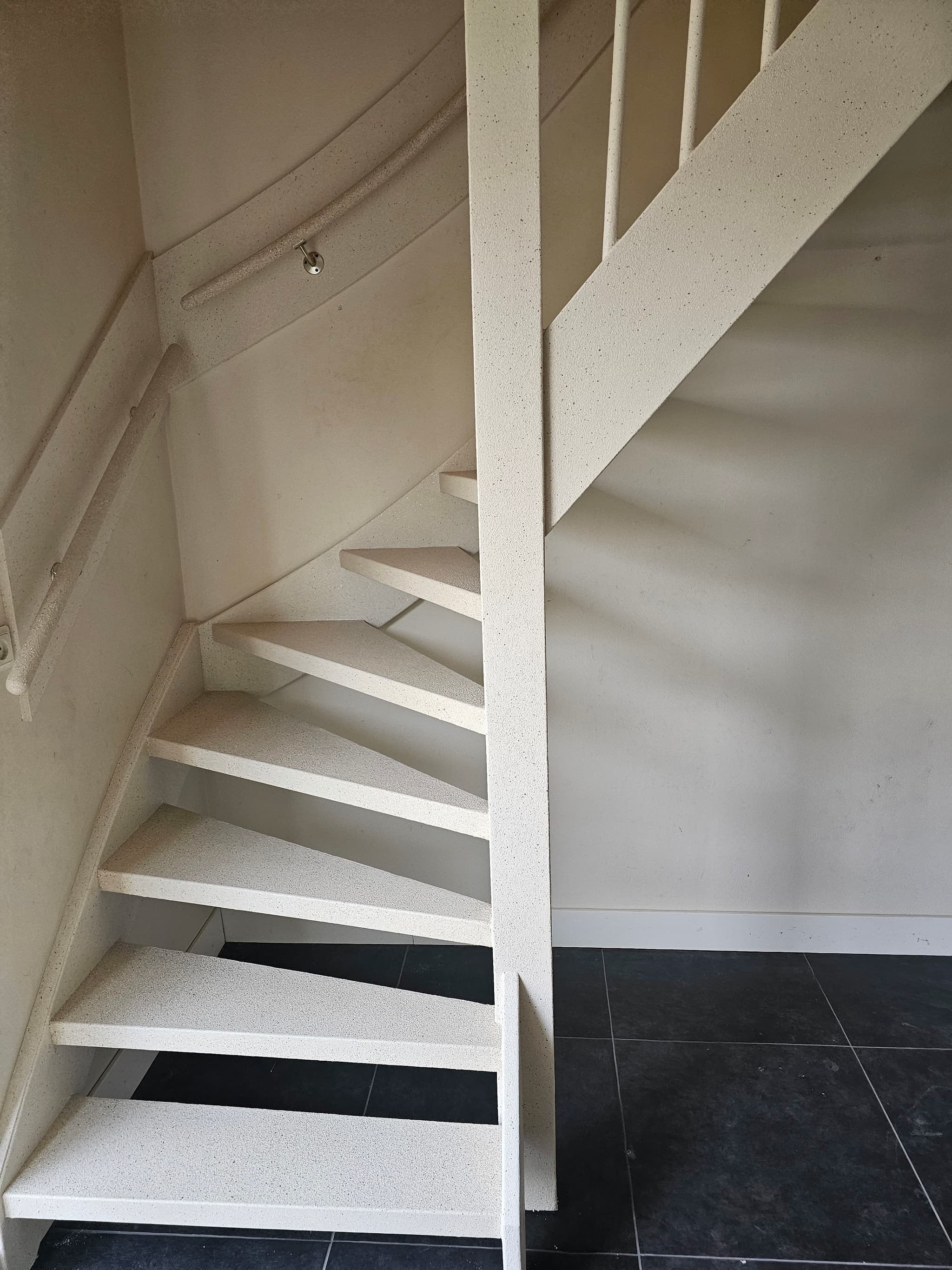 Omnistair Signature Golden Grain — Blend stair finish