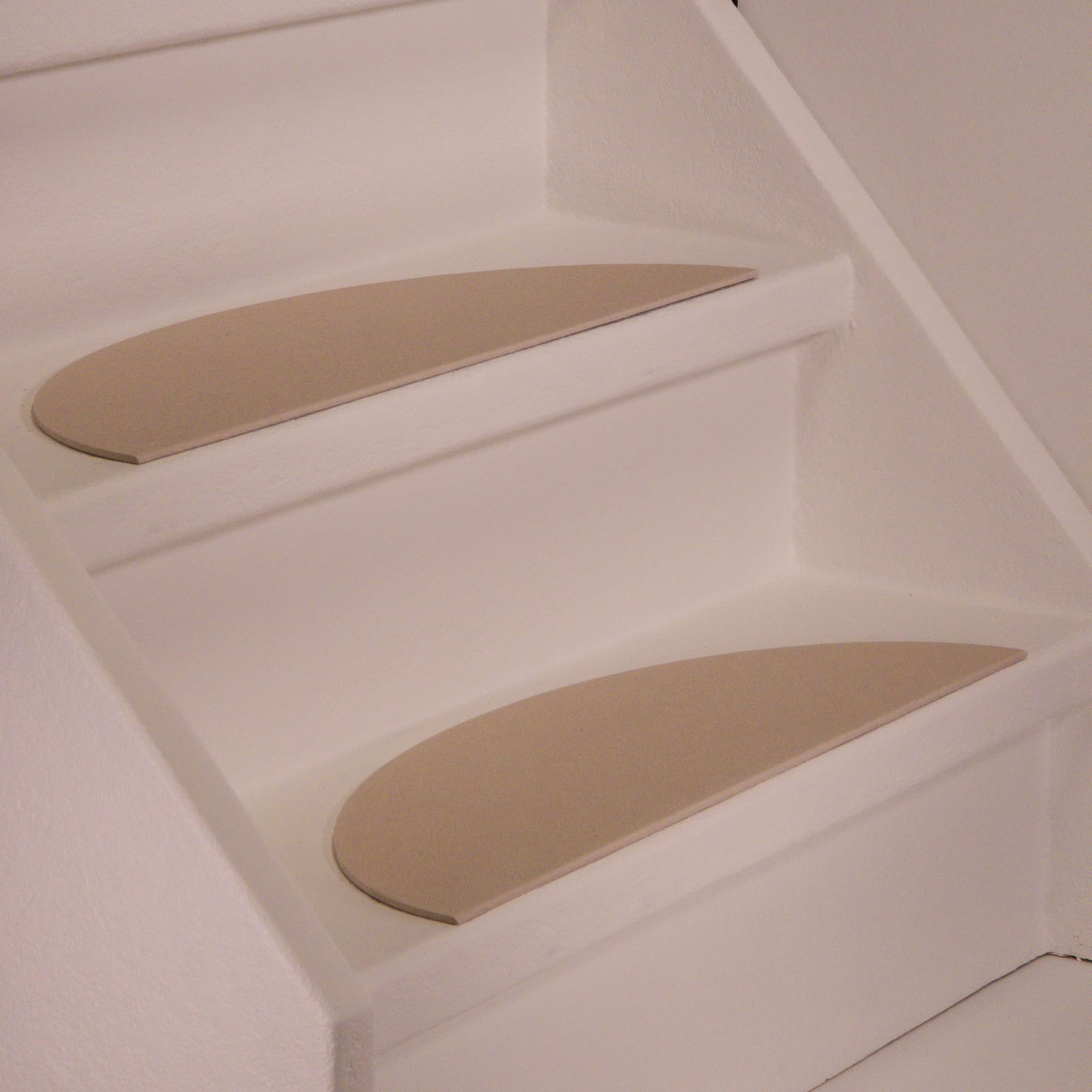 Savanna Beige — Half-Moon · Without stair nosing