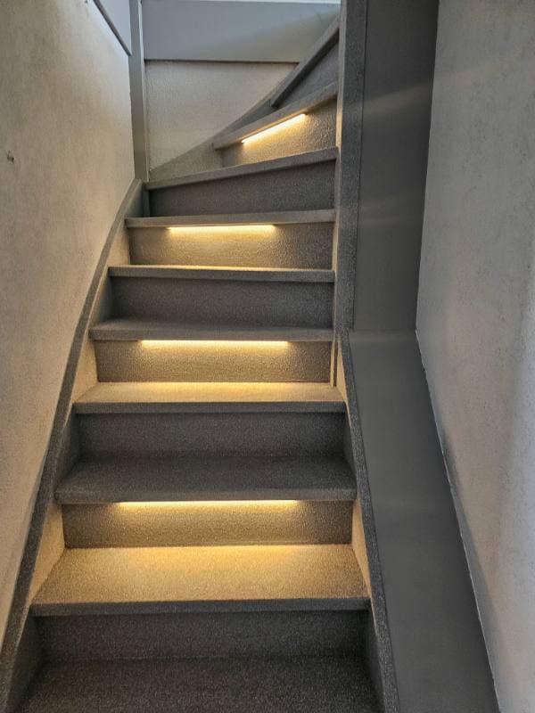 stair renovation with UrbanMist stone texture in Gouda