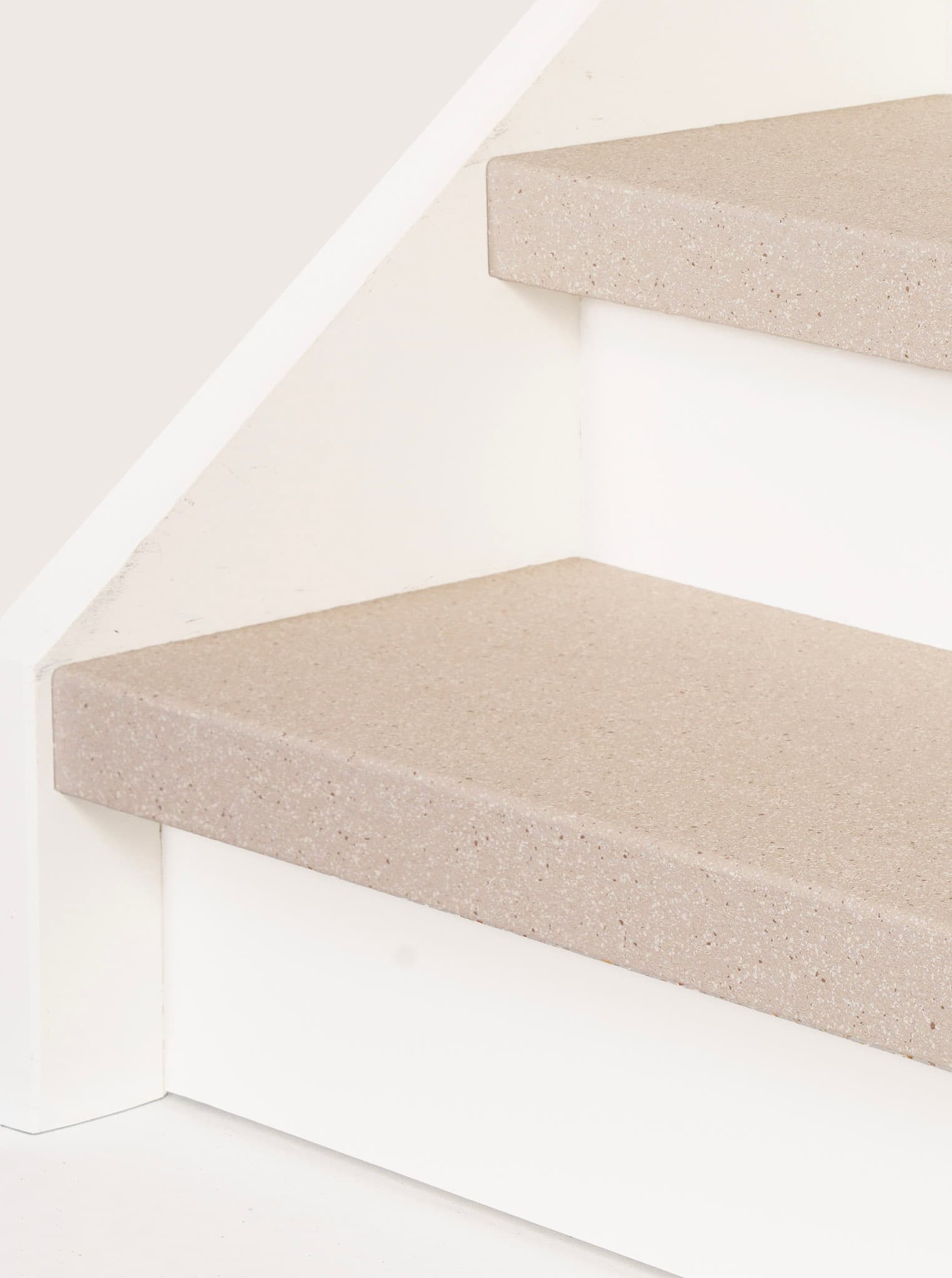 Omnistair EverStep Desert Beige — Blend overlay treads