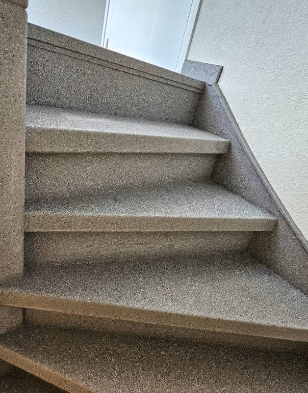 trap bekleding with Graphite Stone stone texture in Leiden